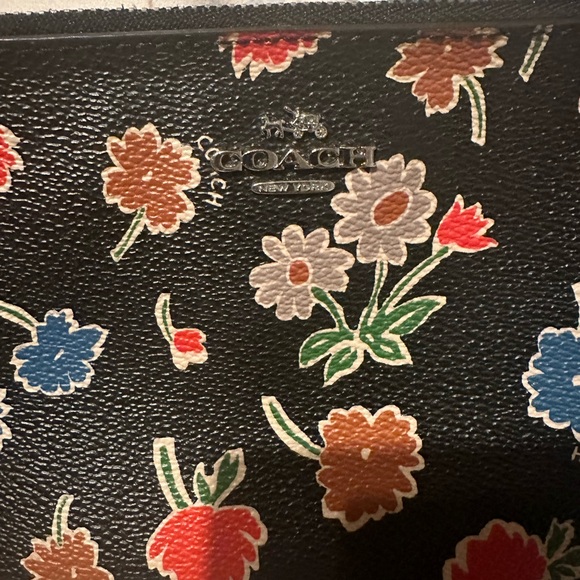 Coach Wallet - Picture 4 of 10